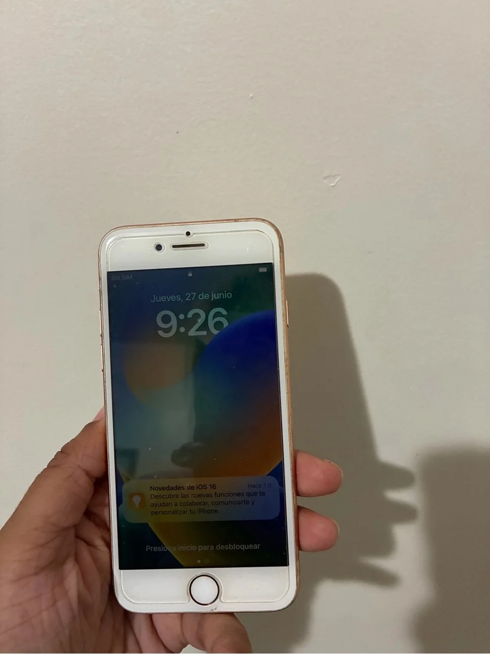 Apple iPhone 8 Rose Gold Smartphone with White Front